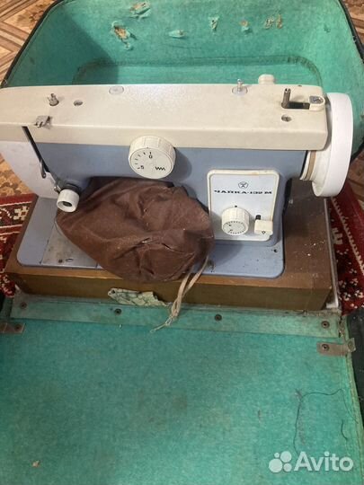 Швейная машина Чайка