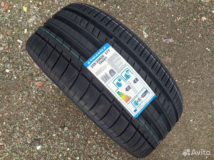Triangle TH201 255/35 R20 97Y