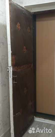 Дверь входная деревянная бу