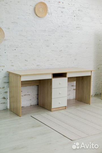 Детский письменный стол для двоих