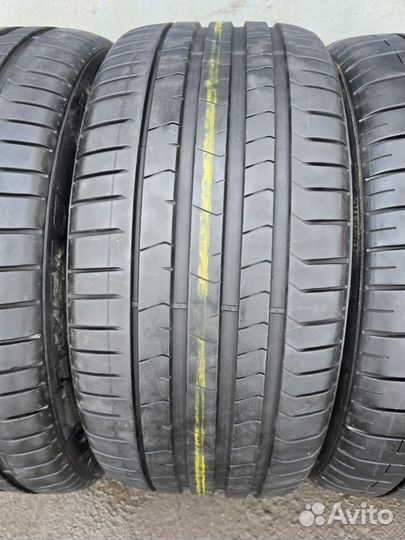 Pirelli P Zero PZ4 255/35 R21 и 285/30 R21 100Y