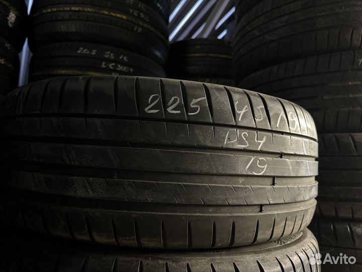 Michelin Pilot Sport 4 225/45 R19