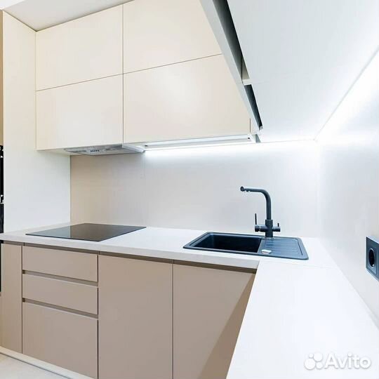 Кухонный гарнитур в дом в Солнечнодольске