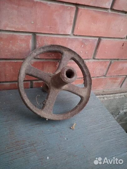 Колесо металлическое для тачки послевоенное