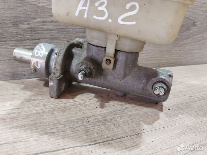 Главный тормозной цилиндр Volkswagen Golf 4 Bora