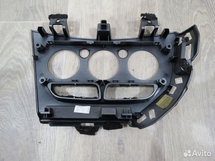 Накладка торпедо Ford Focus 3