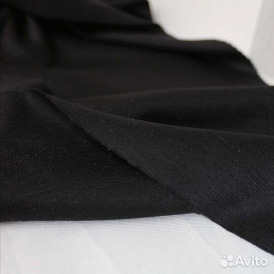 Ткань. Шерстяной плотный трикотаж