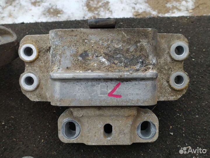 Подушки двигателя volkswagen passat CC 1.8 cda