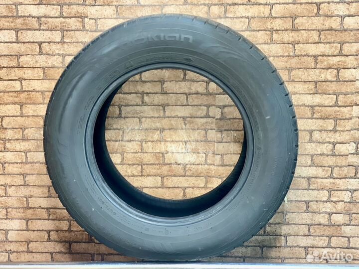 Nokian Tyres WR G2 235/65 R17