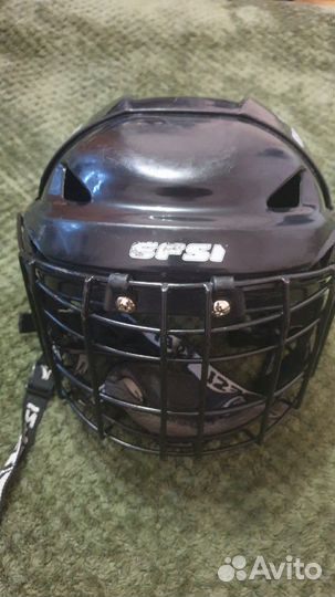 Шлем для хоккея