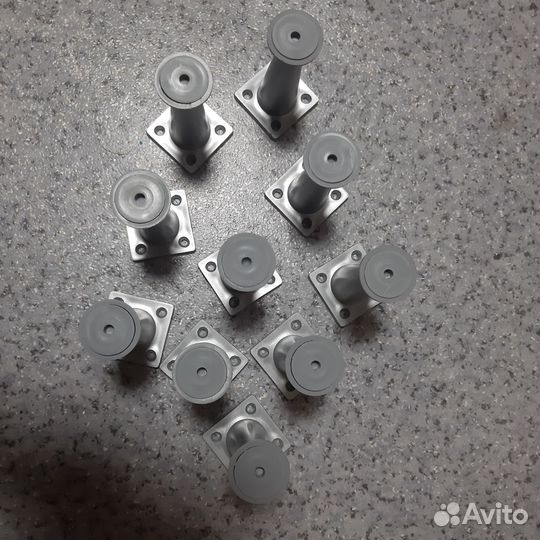 Ножки пластиковые, 10 шт. Цена-за всё