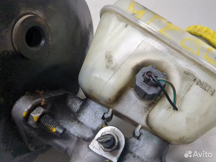 Цилиндр тормозной главный Jeep Commander, 2009