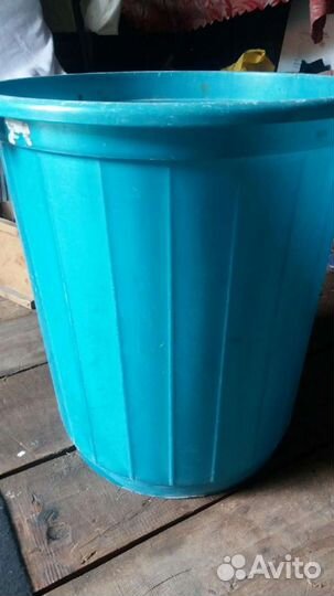 Пластиковые: Бак,корзина,ведро. см.текст