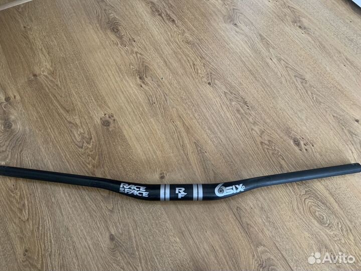Руль Race Face Sixc Carbon 35мм подъем 20мм