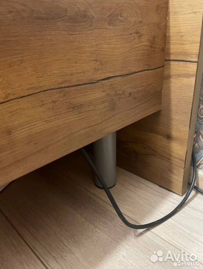 Кровать двухспальная с матрасом 180х200