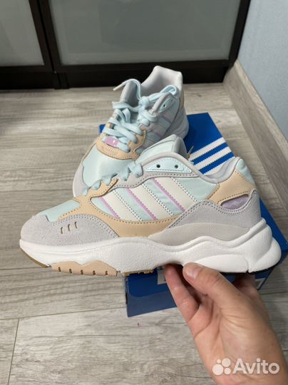 Кроссовки adidas