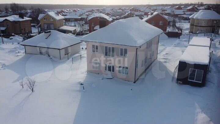 Коттедж 138 м² на участке 8 сот.