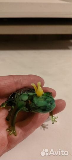 Стеклянные статуэтки