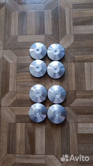 Подставки под акустические системы