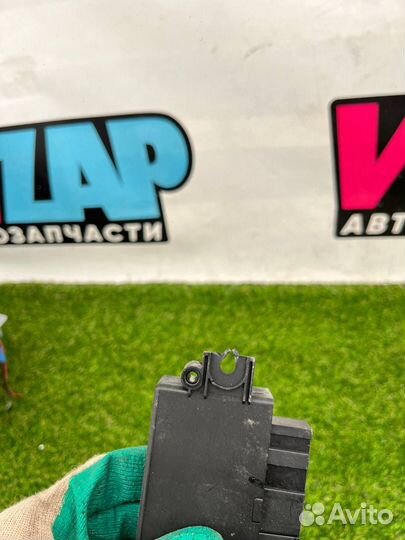 Блок управления парктрониками Ford Explorer 6 U625