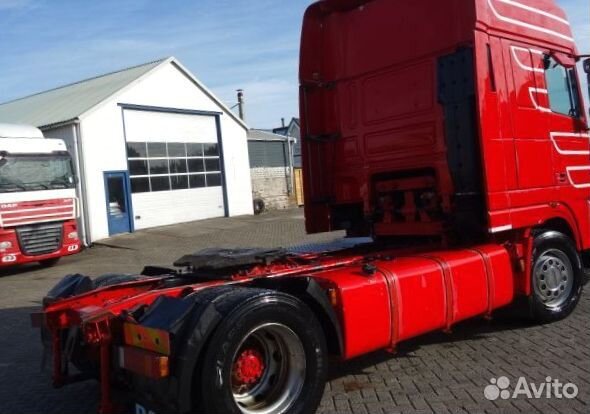 В разборке грузовик DAF,XF 95 2002-2005