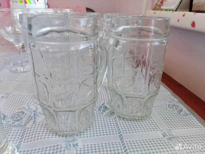 Бокалы, рюмки, декантер, тарелки