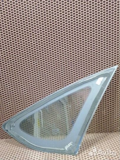 Форточка задняя левая Лада Гранта Фл лифтбек 1.6