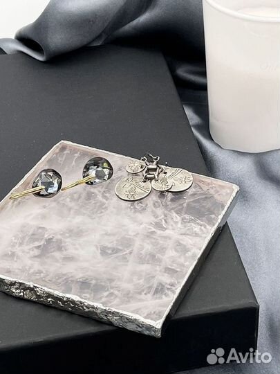 Срез кварца. Горный хрусталь. Камень. Минерал