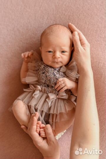 Эксклюзивное платье для новорожденной девочки