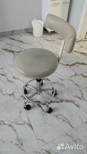 Стул для косметолога