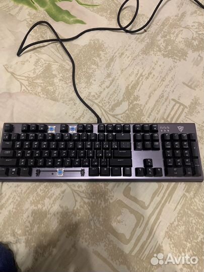 Клавиатура механическая игровая