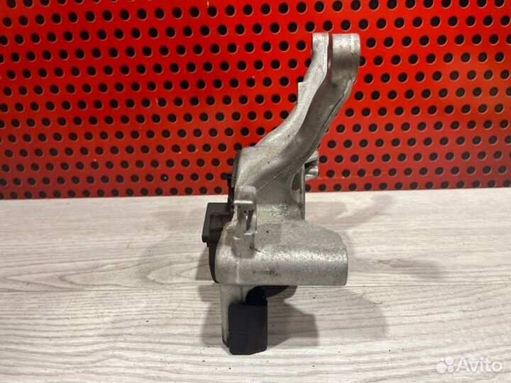 Подушка АКПП Bmw 5 G30 B47D20A 2017