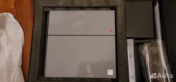 Sony Play Station 4 20th Anniversary Edition