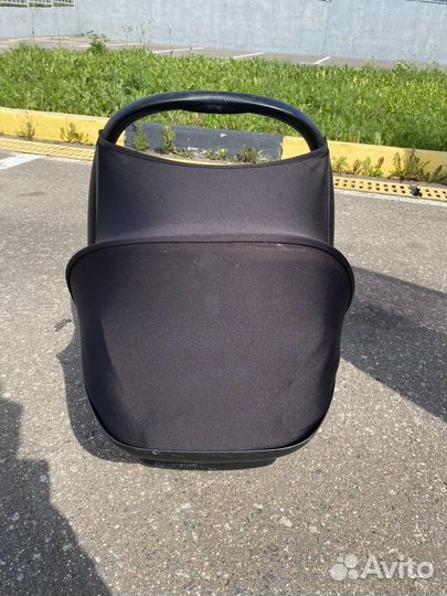 Автомобильное кресло maxi cosi 0+