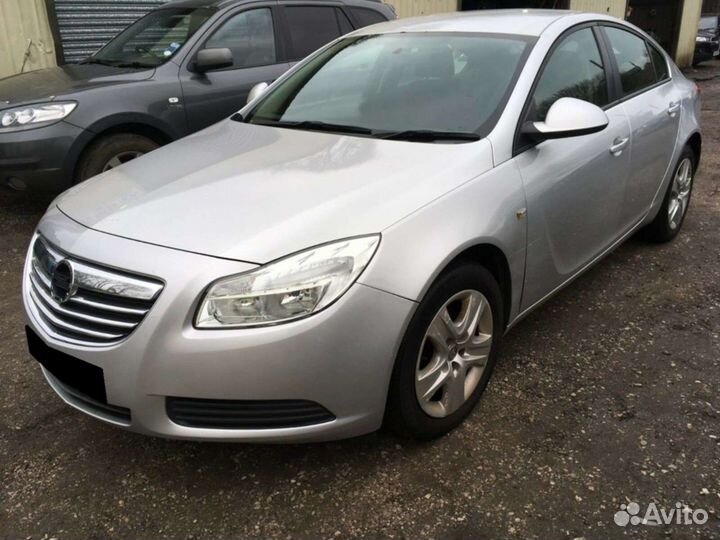 Opel Insignia 2009г 1.6Л тормоза