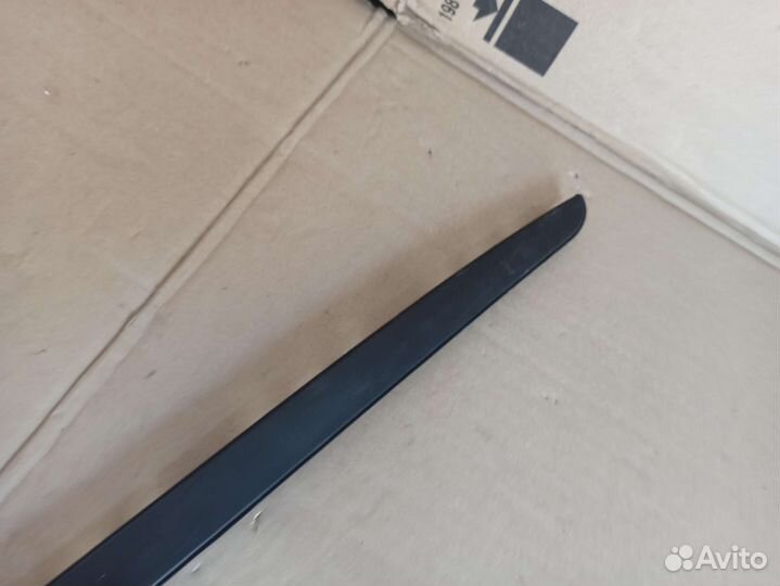 Bmw x5 f15 молдинг лобового стекла левый