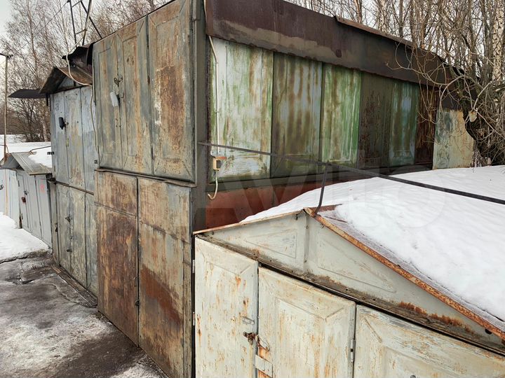 Гараж, > 30 м²