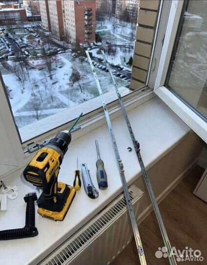 Детские замки на окна, ручки, гребенки установка