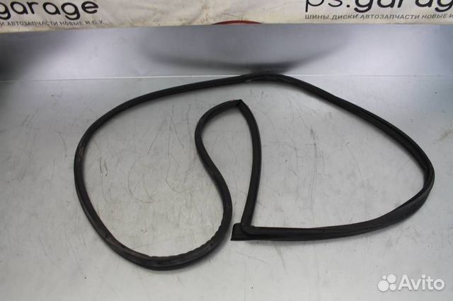 Уплотнитель двери передней правой Hyundai-KIA RI