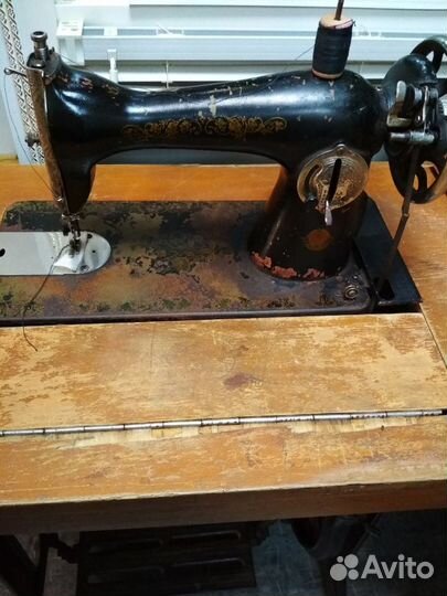 Швейная машинка рабочая