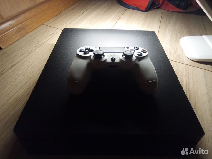 Sony PS4 pro 2tb