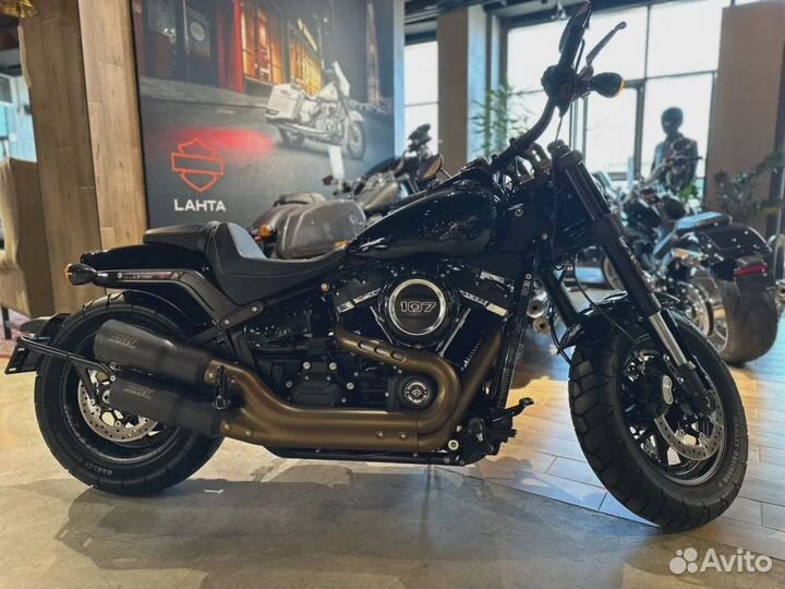 Harley-Davidson Softail Fat Bob 114 (Vivid Black)