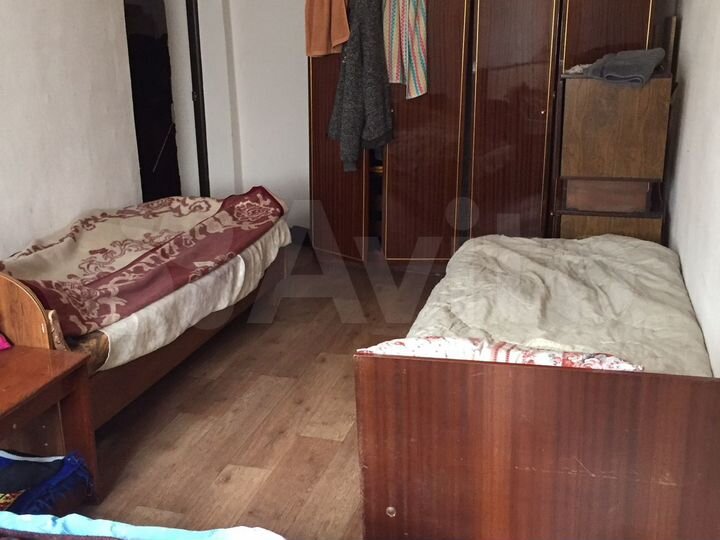 Комната 20 м² в 3-к., 1/2 эт.