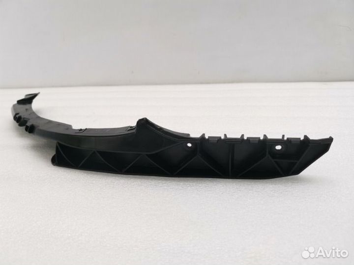 Кронштейн крепления бампера передний левый Skoda