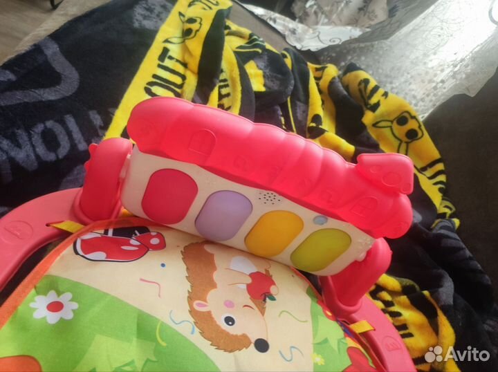 Развивающий коврик с пианино