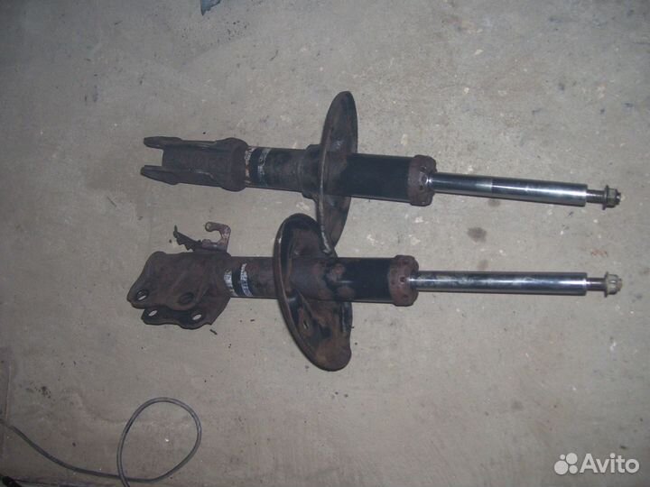 Мицубиси ланцер 9 стойка амортизатор подвески