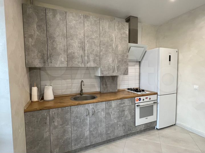 2-к. квартира, 65 м², 6/9 эт.