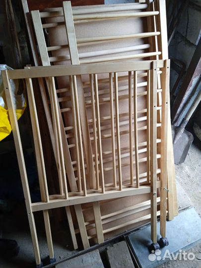 Кроватка детская