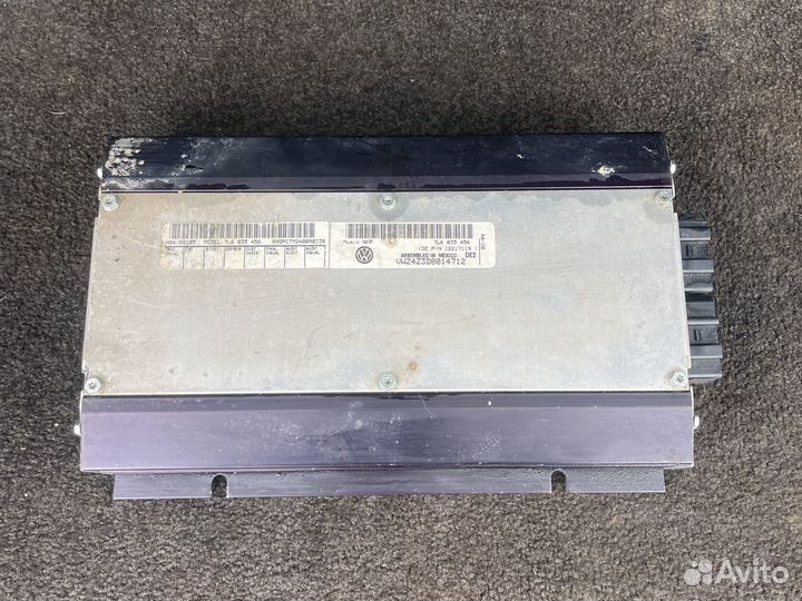 VW Touareg Усилитель Отправка