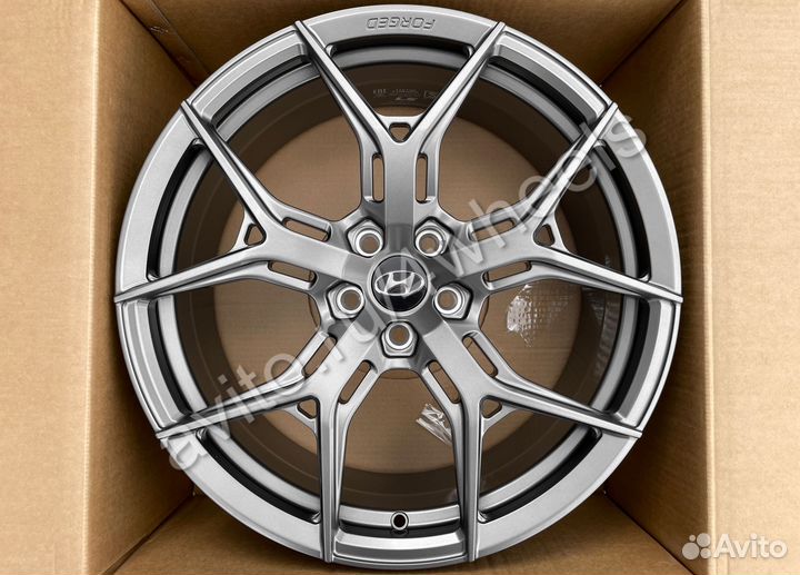 Кованые диски Hyundai Santa Fe R19 наличие